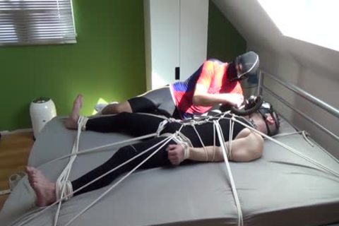 Two twinks Having pleasure In Lycra With Breathcontrol And Magic Wand
