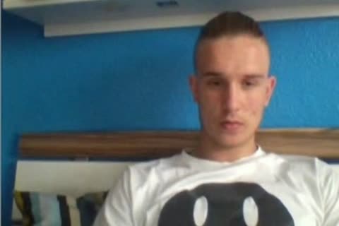 German serf twink bonks His booty With A Bottle
