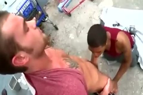 White man Hunting A Thug Bottom