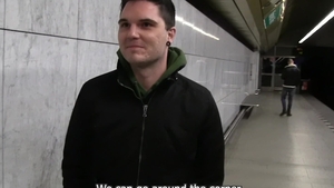 Czech Hunter: Seducing Straight Muscle for Cold, Hard Cash